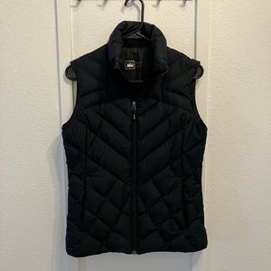 Womens REI down puffer vest